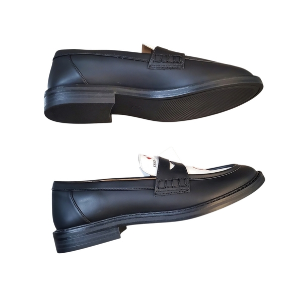 Free Assembly Loafers Womens 6.5 Black White Heart-Embellished Two-Tone Penny - Picture 4 of 11